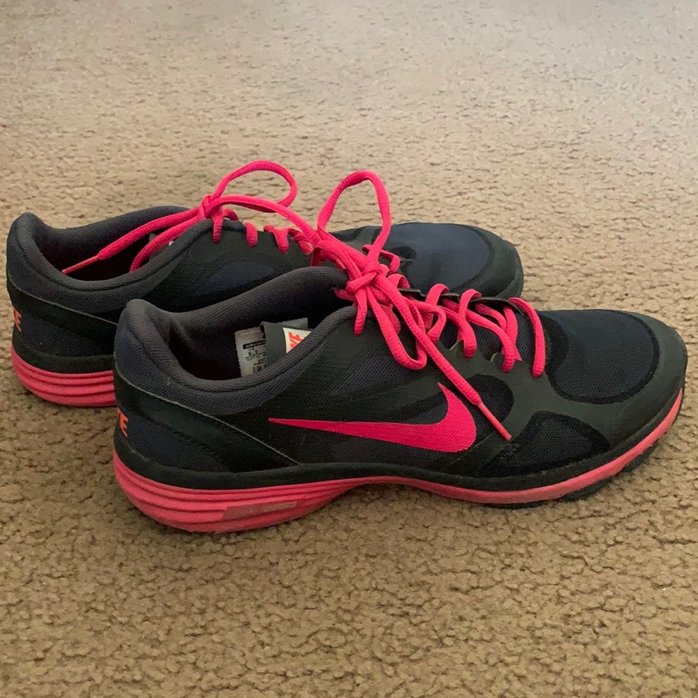 Hot pink Nike Trainning Dual Fusion TR Running shoes